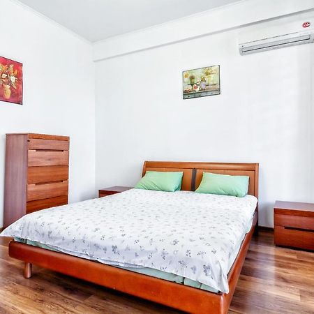423 Lighthouse Apartments - Traveler'S Choice 알마티 외부 사진
