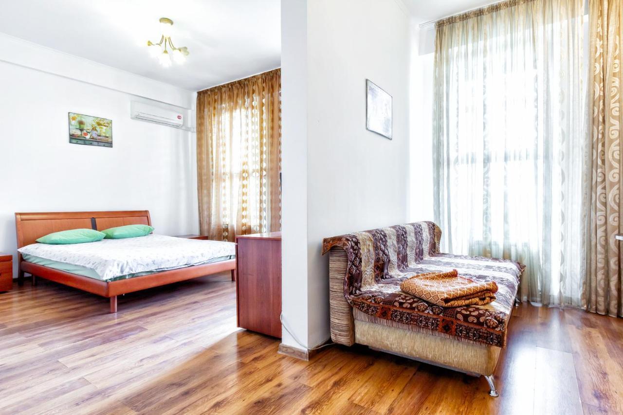 423 Lighthouse Apartments - Traveler'S Choice 알마티 외부 사진